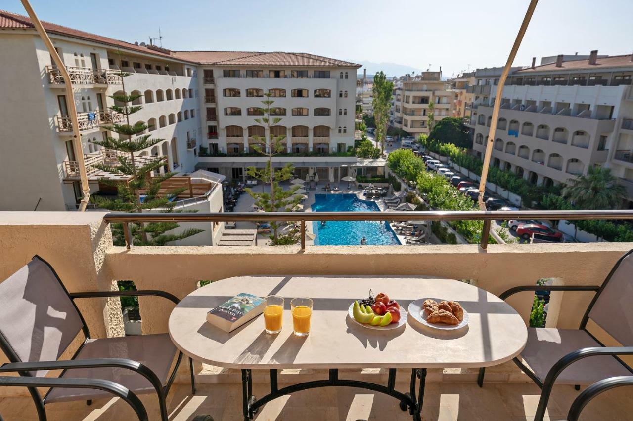 Sol & Mare - Beach Front Rethimnon Buitenkant foto